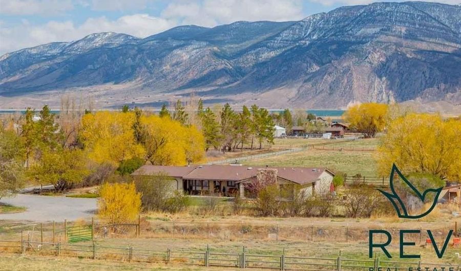 28 Panorama Ln, Cody, WY 82414 - 3 Beds, 2 Bath