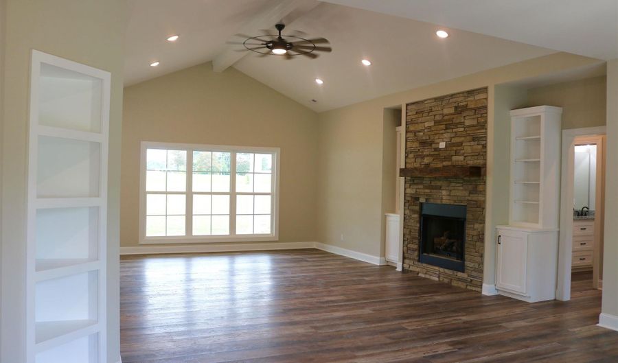 741 8th St NE, Arab, AL 35016 - 3 Beds, 2 Bath