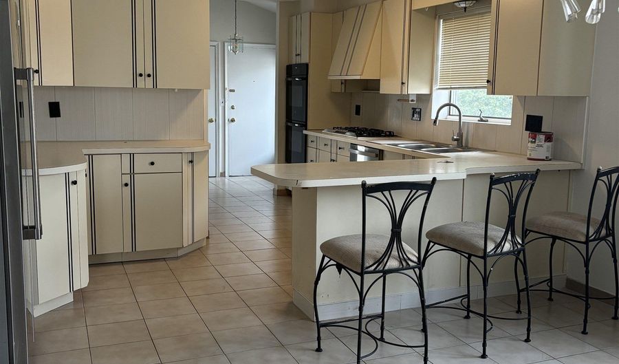 24 E 31ST St 2, Bayonne, NJ 07002 - 2 Beds, 1 Bath