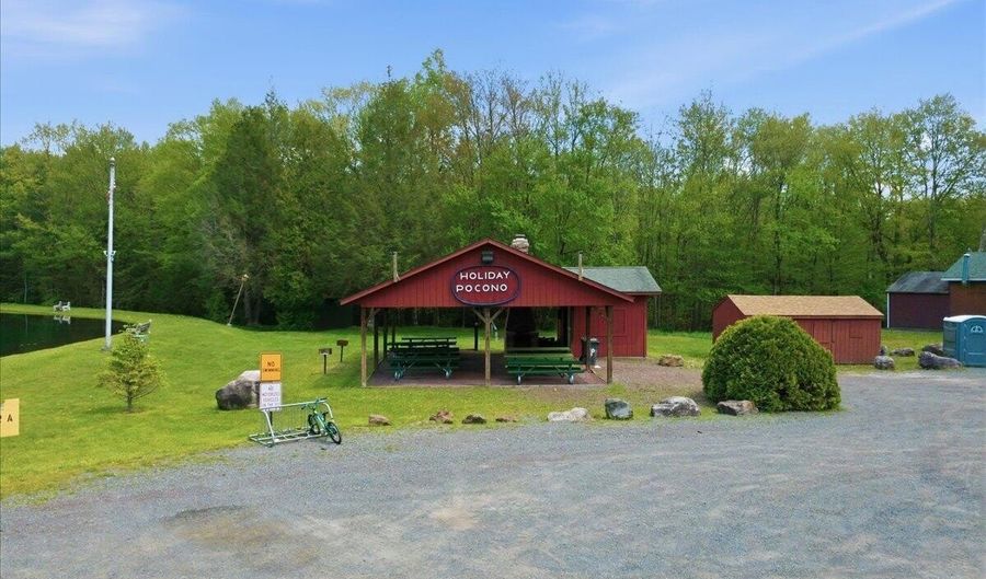82 Timberlane Dr, Albrightsville, PA 18210 - 2 Beds, 1 Bath