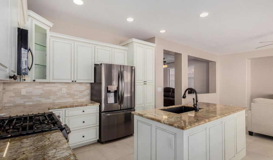 2614 W MEDINAH Way, Anthem, AZ 85086 - 3 Beds, 2 Bath