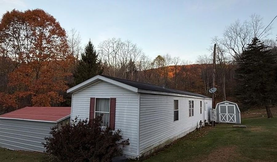 261 Oak St, Anita, PA 15711 - 3 Beds, 1 Bath