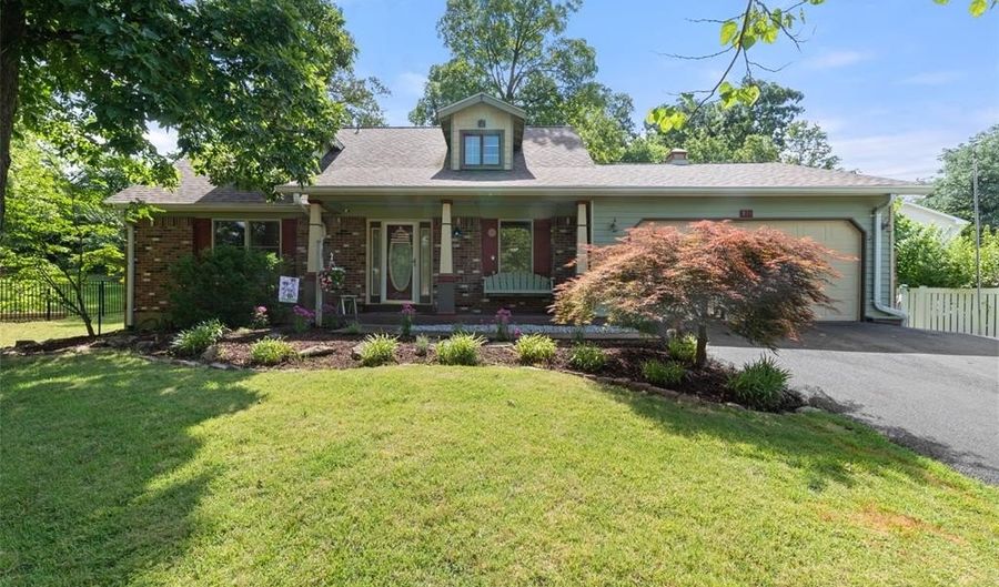 178 Spring Leigh Ct, Ballwin, MO 63011 - 3 Beds, 3 Bath