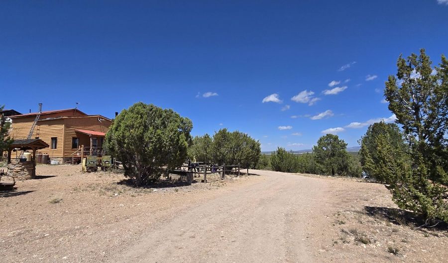 2795 W Poppy Rd, Ash Fork, AZ 86320 - 2 Beds, 2 Bath