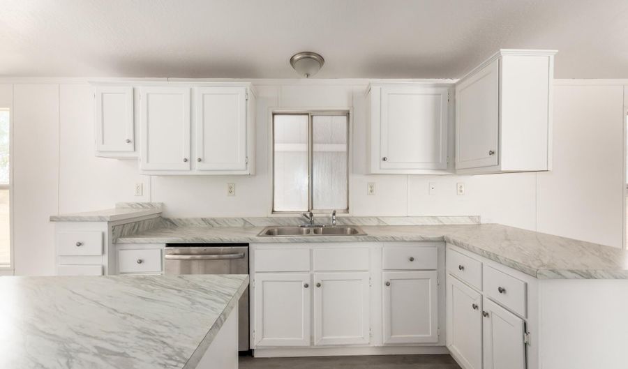 5180 S WHISPERING SANDS Dr, Casa Grande, AZ 85193 - 5 Beds, 3 Bath