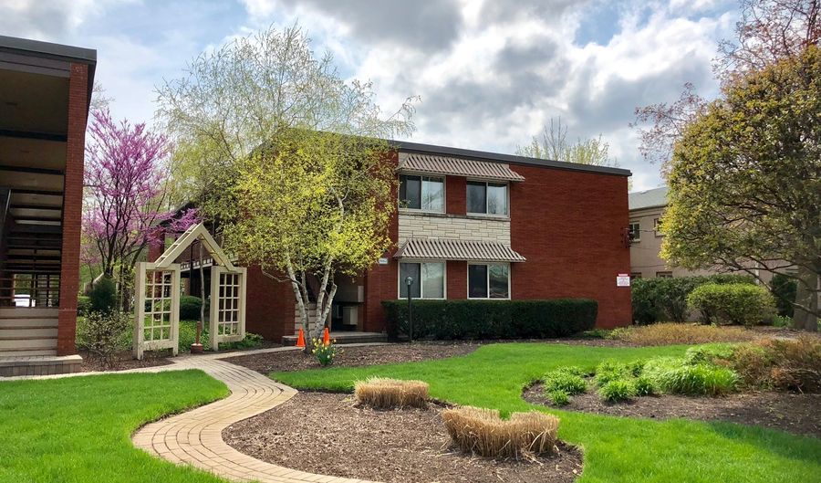 607 W PARK Ave 204, Libertyville, IL 60048 - 1 Beds, 1 Bath