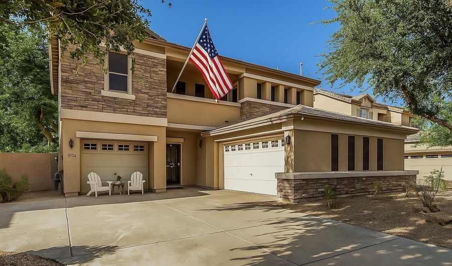 3326 E BLUEJAY Dr, Chandler, AZ 85286 - 4 Beds, 3 Bath