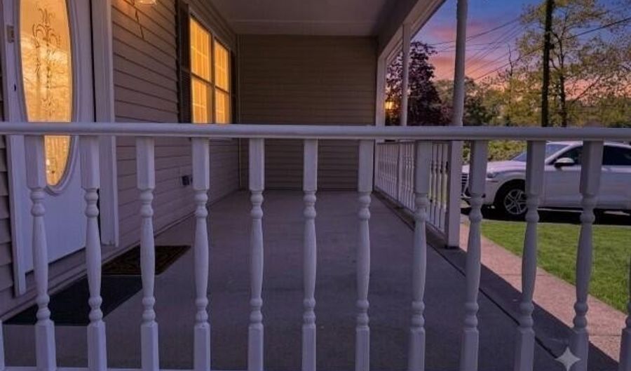 641 Ship Ave, Beachwood, NJ 08722 - 3 Beds, 3 Bath