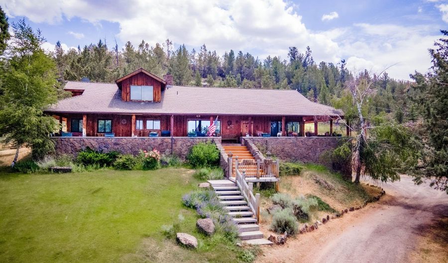 12661 E Langell Valley Rd, Bonanza, OR 97623 - 3 Beds, 5 Bath