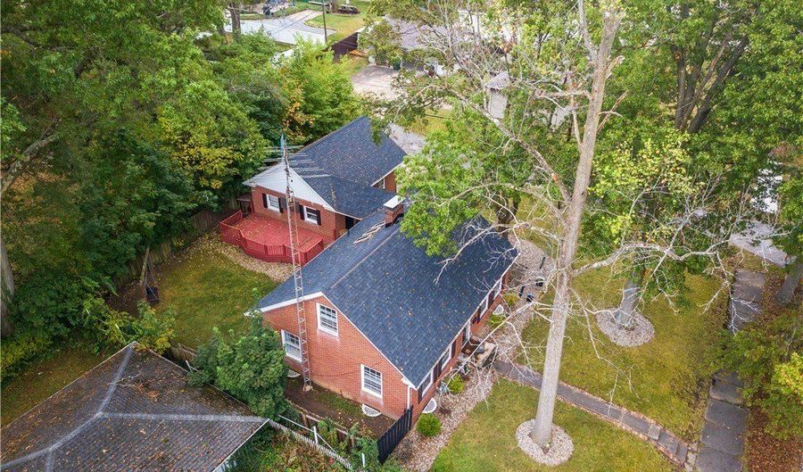 970 Kingsway St, Alliance, OH 44601 - 3 Beds, 2 Bath