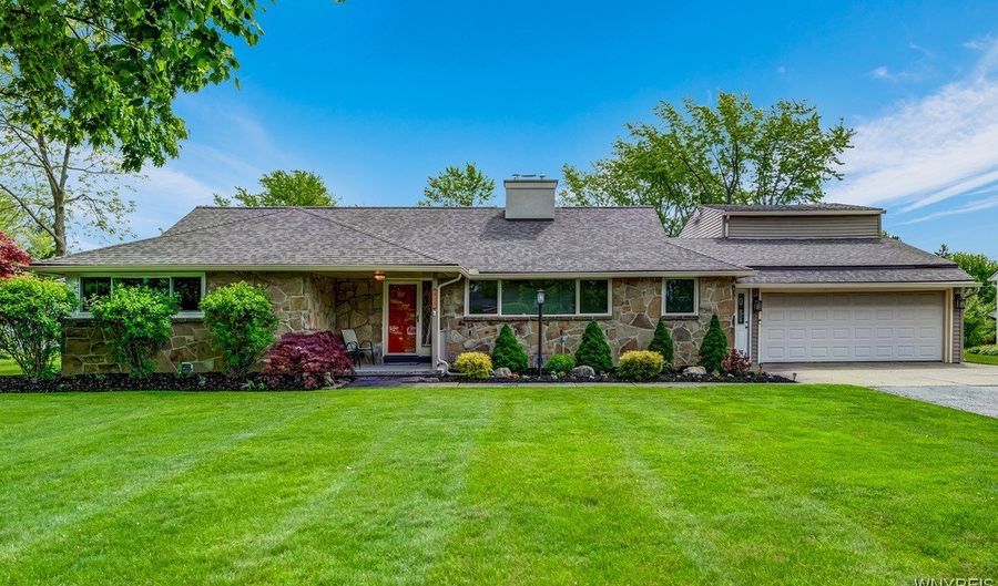 515 Park Club Ln, Amherst, NY 14221 - 4 Beds, 4 Bath