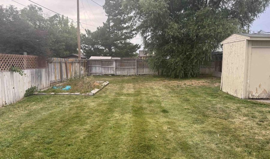 929 931 Craven Ave, Buhl, ID 83316 - 4 Beds, 2 Bath