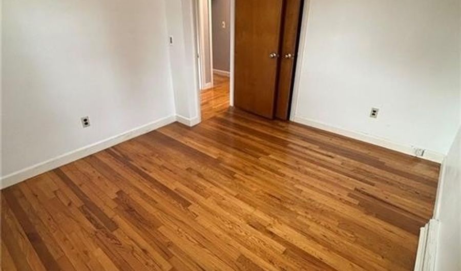 75 Hopeworth Ave, Bristol, RI 02809 - 3 Beds, 2 Bath