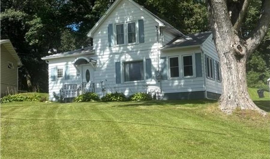 230 Arlington Dr, Amery, WI 54001 - 3 Beds, 2 Bath