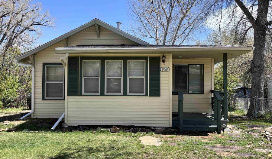 969 N Carrington Ave, Buffalo, WY 82834 - 2 Beds, 1 Bath