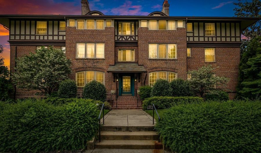 610 SOMERSET Rd 302, Baltimore, MD 21210 - 3 Beds, 2 Bath