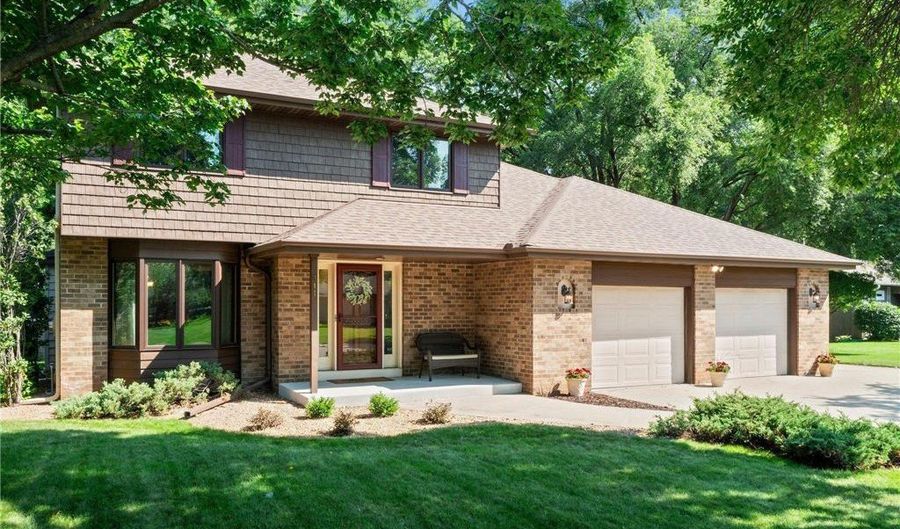 311 Coolidge St, Anoka, MN 55303 - 3 Beds, 3 Bath
