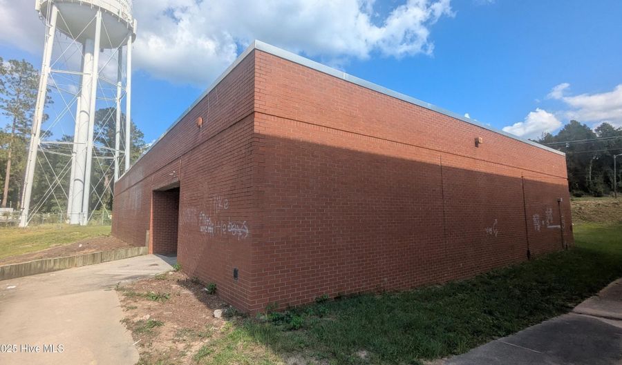 711 N Chapin Rd, Aberdeen, NC 28315 - 0 Beds, 0 Bath