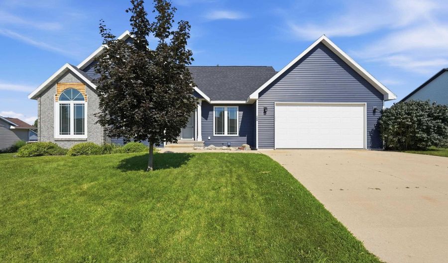 108 Pheasant Ave, Atkins, IA 52206 - 4 Beds, 2 Bath