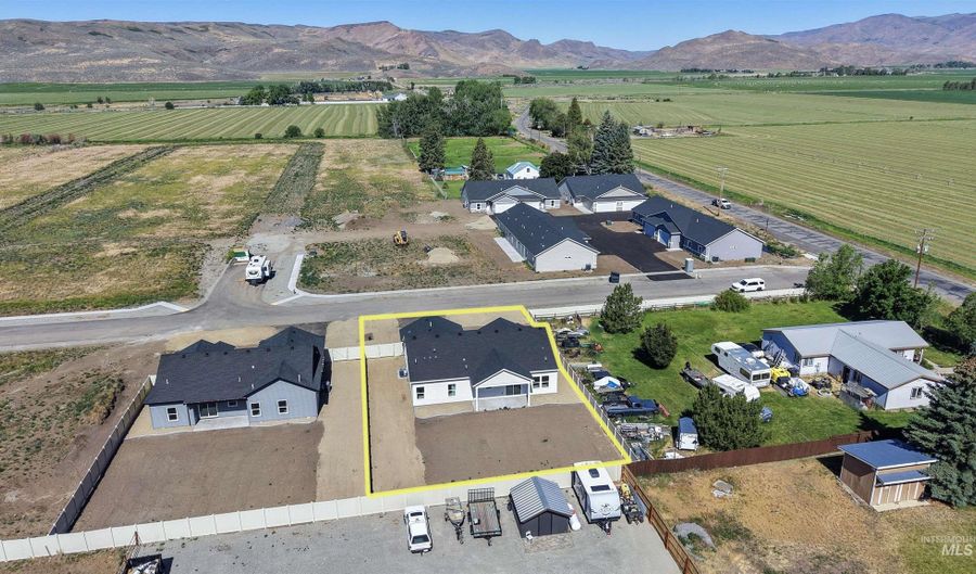 205 W First St, Carey, ID 83320 - 3 Beds, 2 Bath