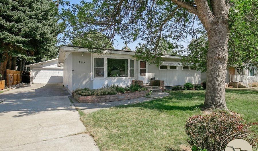 2213 Elizabeth St, Billings, MT 59102 - 4 Beds, 2 Bath
