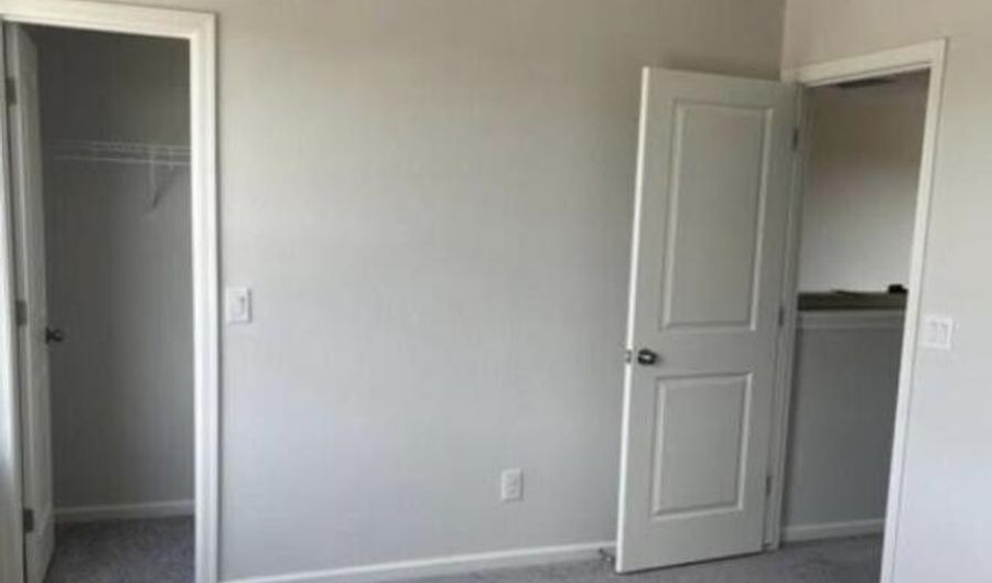 137 W BOBCAT Pl, Casa Grande, AZ 85122 - 4 Beds, 3 Bath