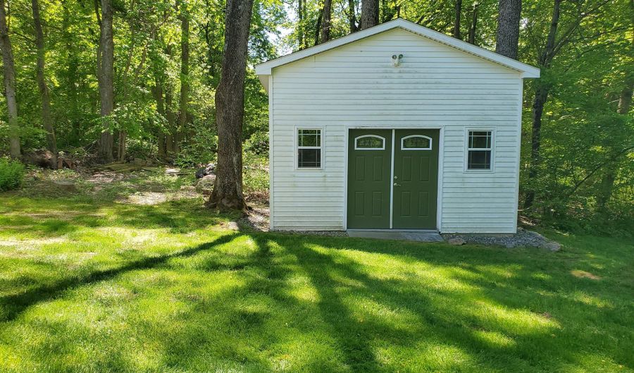 120 Woodbine Rd, Colchester, CT 06415 - 3 Beds, 3 Bath