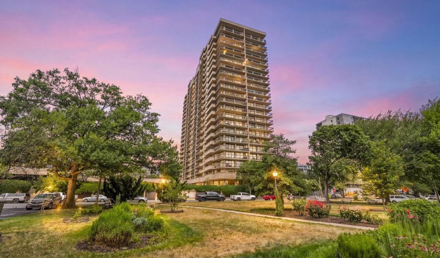 400 MADISON St 310, Alexandria, VA 22314 - 1 Beds, 2 Bath
