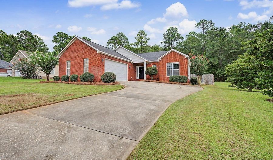 2520 Brookhaven Ct, Albany, GA 31721 - 3 Beds, 2 Bath