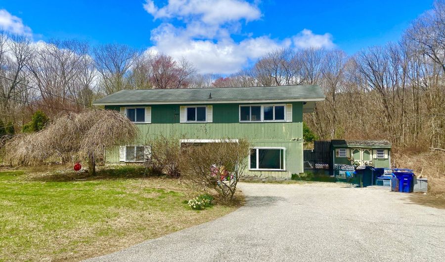 189 Fitchville Rd, Bozrah, CT 06334 - 3 Beds, 2 Bath
