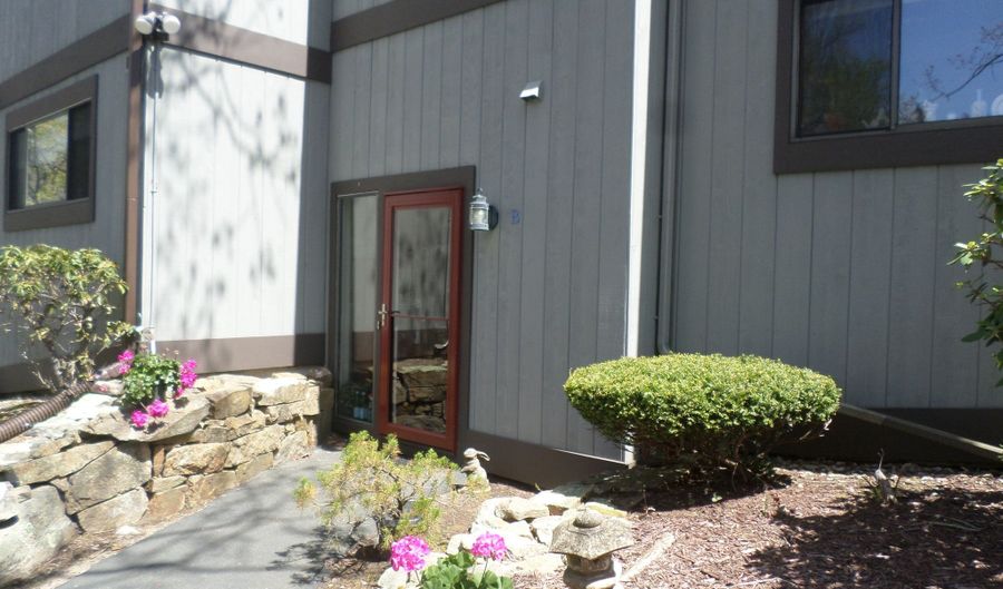 16 Harbour Vlg B, Branford, CT 06405 - 2 Beds, 3 Bath