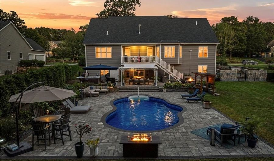 449 Sylvan Ct, North Kingstown, RI 02874 - 5 Beds, 5 Bath