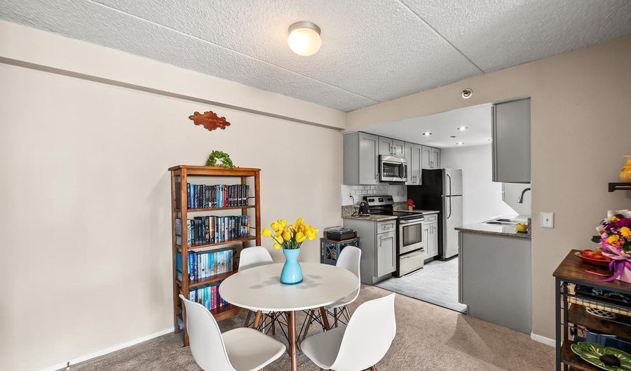 5911 EDSALL Rd 608, Alexandria, VA 22304 - 1 Beds, 1 Bath
