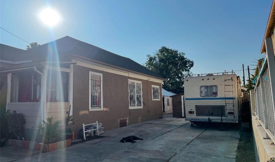 309 N Willowbrook Ave, Compton, CA 90220 - 2 Beds, 2 Bath