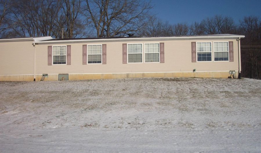 6495 W 100 N, Angola, IN 46703 - 3 Beds, 2 Bath