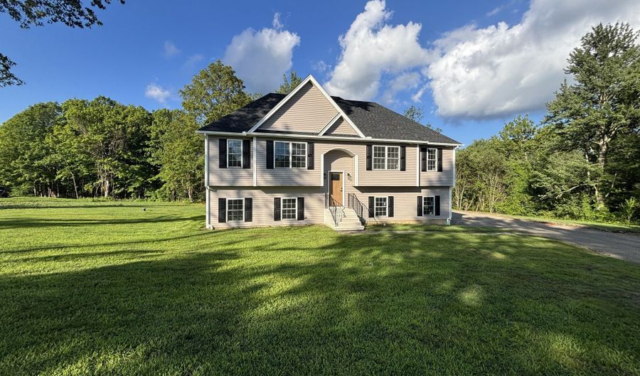 20 Depalma Ln, Danbury, CT 06811 - 4 Beds, 3 Bath
