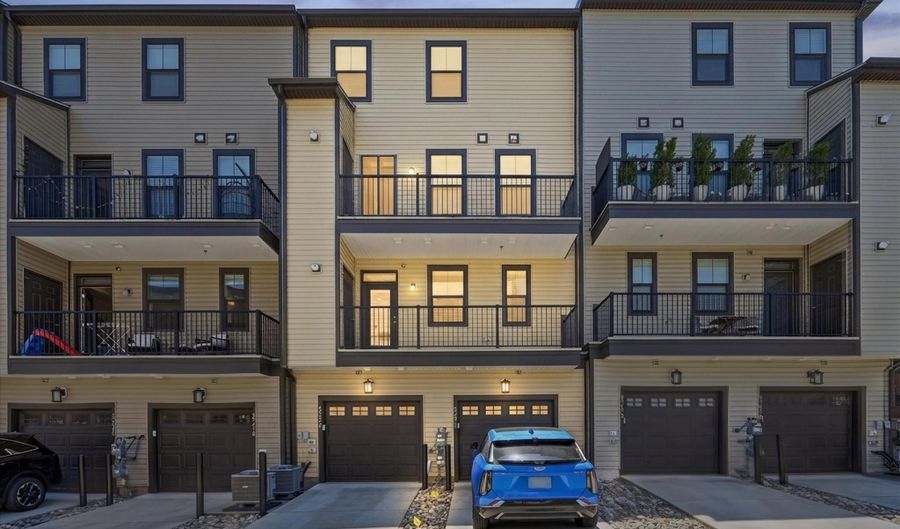 43476 STONEWOOD CROSSING Ter, Ashburn, VA 20148 - 3 Beds, 3 Bath