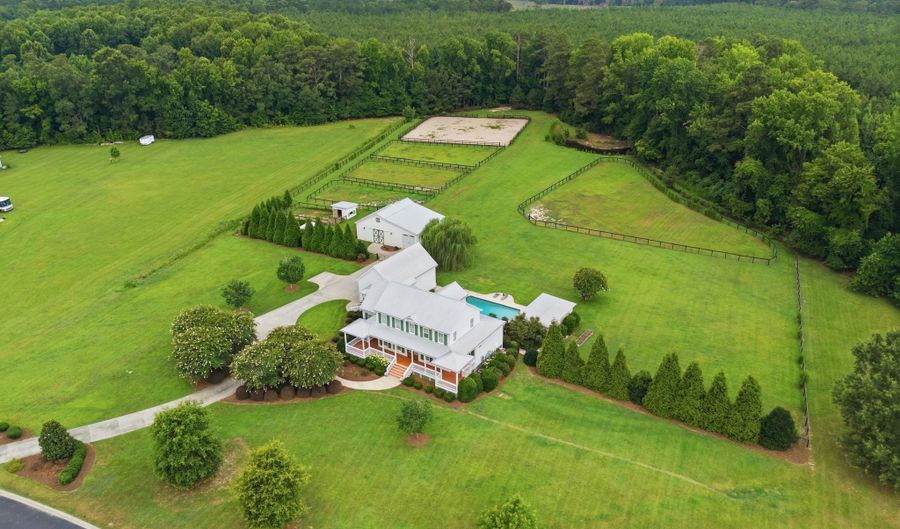 115 Ascot Dr, Camden, SC 29020 - 5 Beds, 5 Bath
