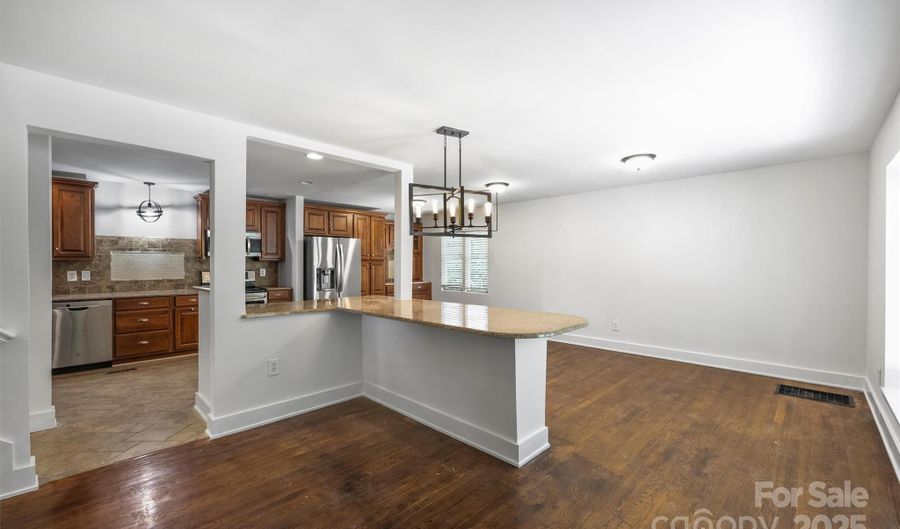 3408 Winterfield Pl, Charlotte, NC 28205 - 5 Beds, 3 Bath