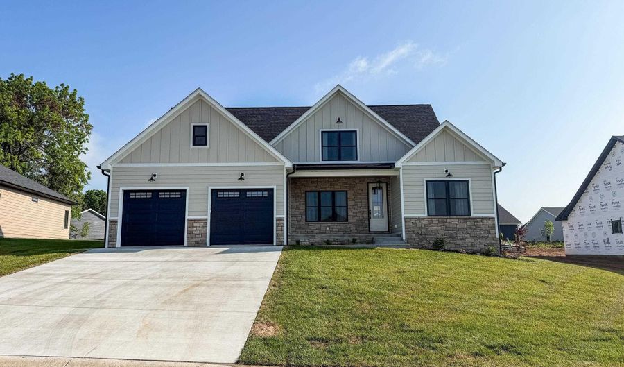 831 Spyglass Hill Dr, Bedford, IN 47421 - 4 Beds, 3 Bath