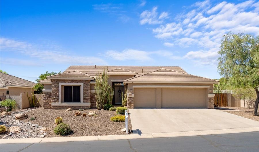 5352 E THUNDER HAWK Rd, Cave Creek, AZ 85331 - 3 Beds, 3 Bath