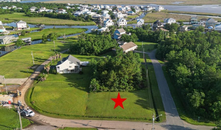 621 Riverview Rd, Bay St. Louis, MS 39520 - 0 Beds, 0 Bath