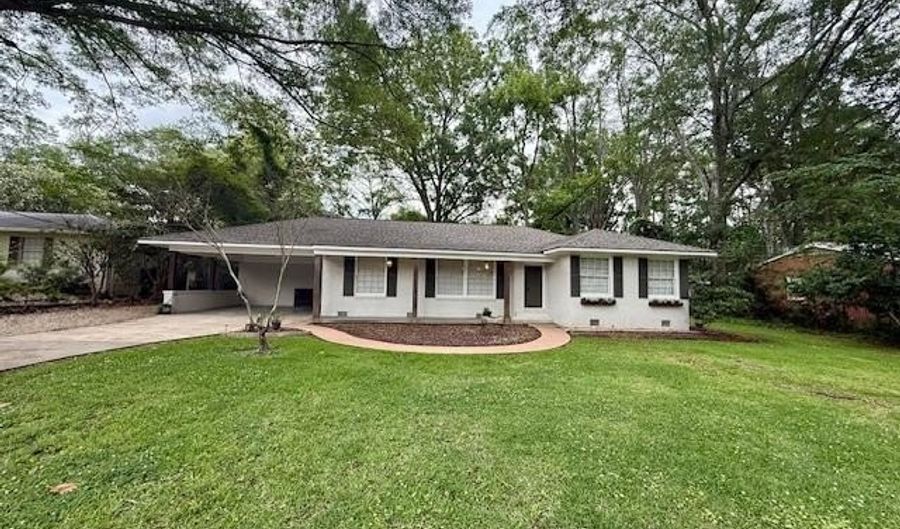 961 S Church St, Brookhaven, MS 39601 - 3 Beds, 2 Bath
