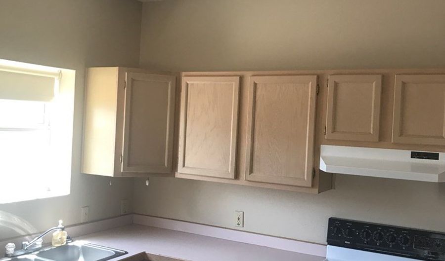 905 W Eagle Pass, Alpine, TX 79830 - 2 Beds, 2 Bath
