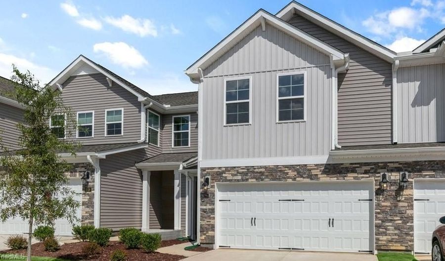 138 Briarwood Ln, Advance, NC 27006 - 4 Beds, 3 Bath