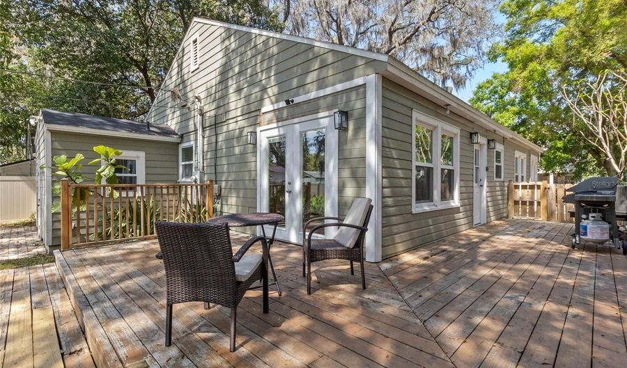 310 DESOTO Cir, Orlando, FL 32804 - 2 Beds, 1 Bath