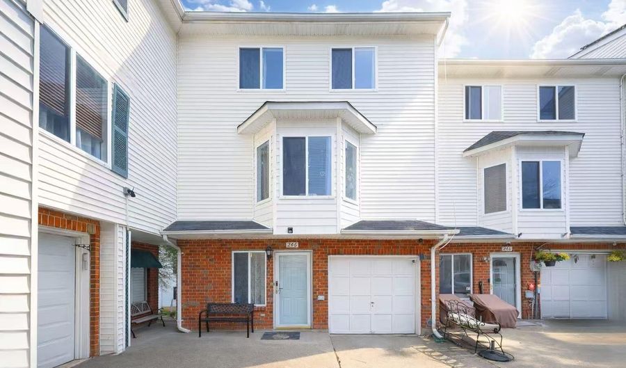 246 Jamie Ln, Staten Island, NY 10312 - 4 Beds, 3 Bath