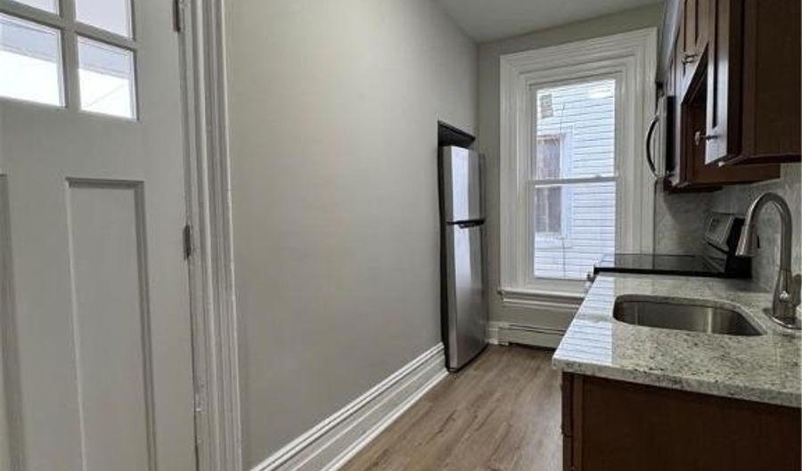 312 N 6th St 2A, Allentown, PA 18102 - 1 Beds, 1 Bath