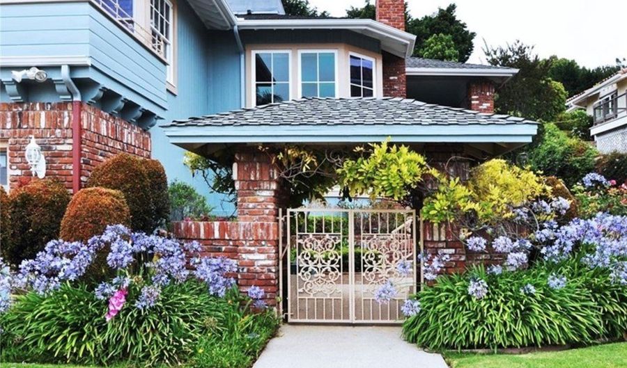 30120 Avenida Celestial, Rancho Palos Verdes, CA 90275 - 5 Beds, 5 Bath