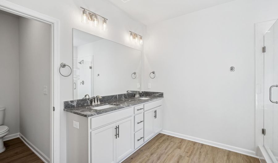 17922 Eastmoor St, Athens, AL 35611 - 4 Beds, 4 Bath